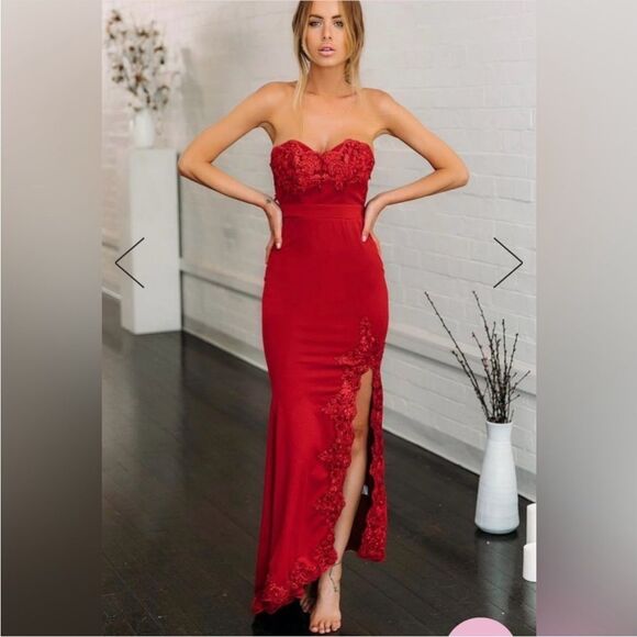 Hello Molly Svelte Lace Embroidered Maxi Dress | Red size 6 - Picture 3 of 16